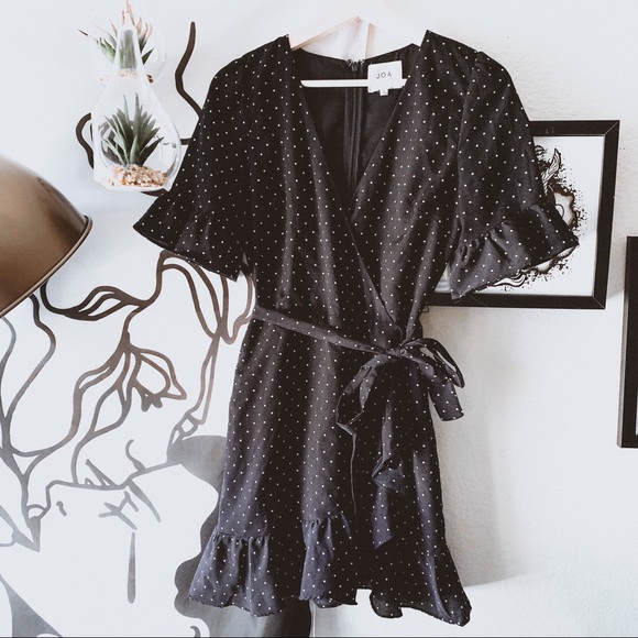 J.O.A. Dresses & Skirts - J.O.A. Ruffle Tie Front Polka Dot Dress